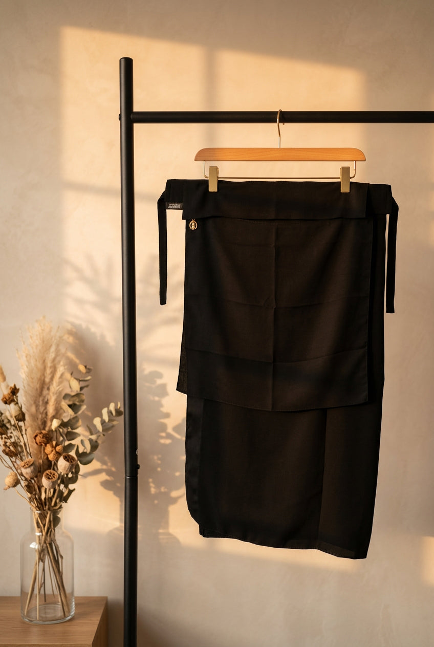 Bedoon Essm Eye Flaped & Charmed Black Niqab Set