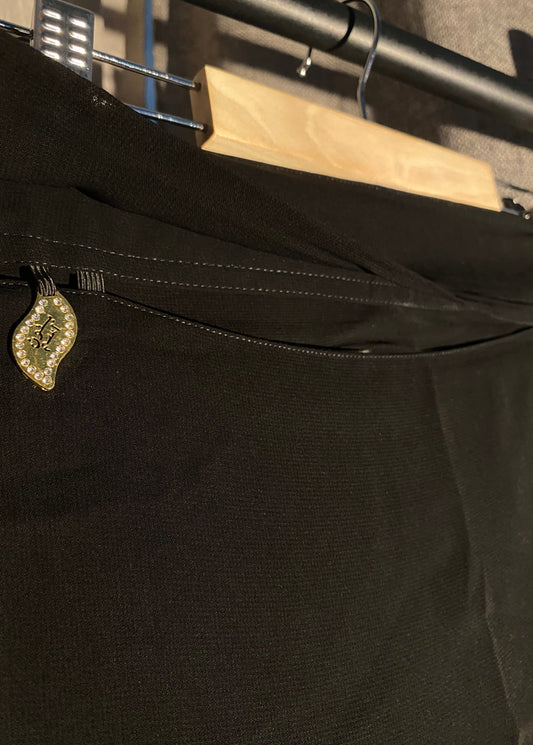Bedoon Essm Eye Flapped & Charmed Black Niqab