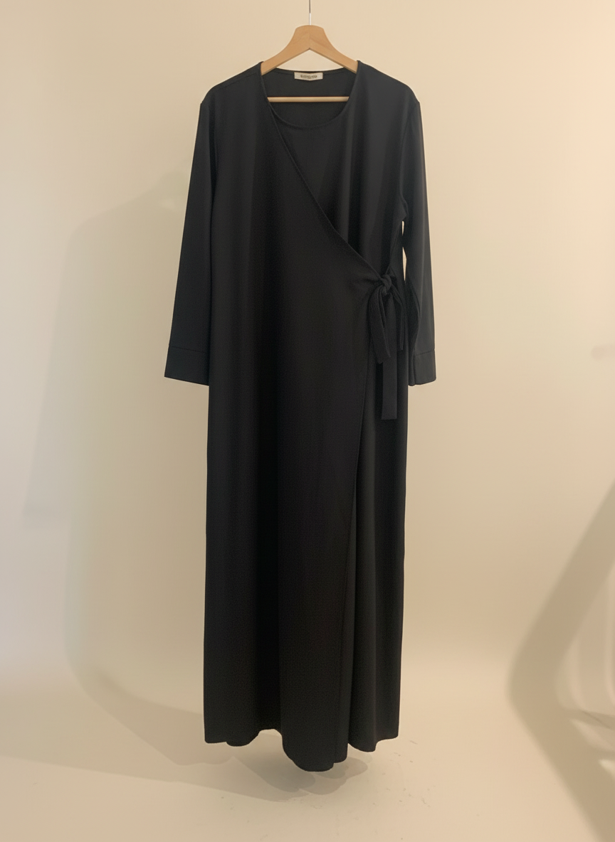 Flow Tied Thick Black Dress